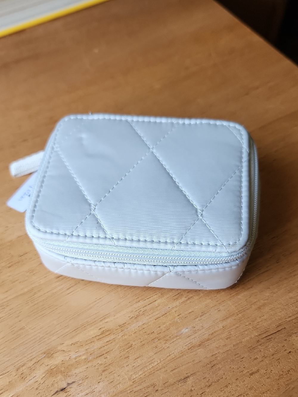 Vera Bradley Ultralight Essential Travel Pill Case Oyster Mushroom Gray